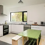 펜션 Lakehouse Inchiquin