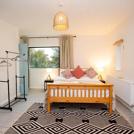 Lakehouse Inchiquin Droíchead an Chláir