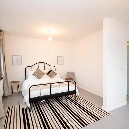 Lakehouse Inchiquin Droíchead an Chláir