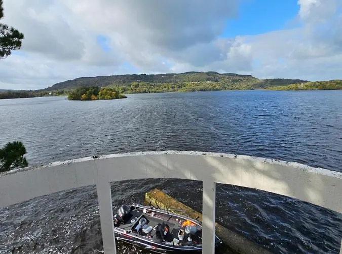 Lakehouse Inchiquin * Droíchead an Chláir