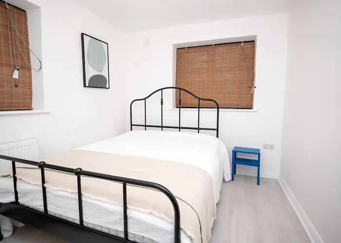 Lakehouse Inchiquin Feriehus *